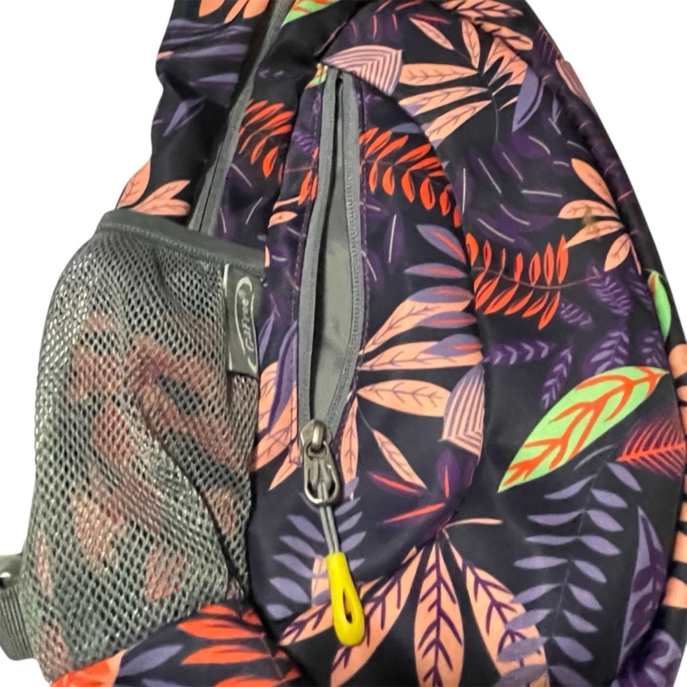 G4Free Sling Bag Crossbody Backpack Multi-Color Small Shoulder Bag - Picture 3 of 7